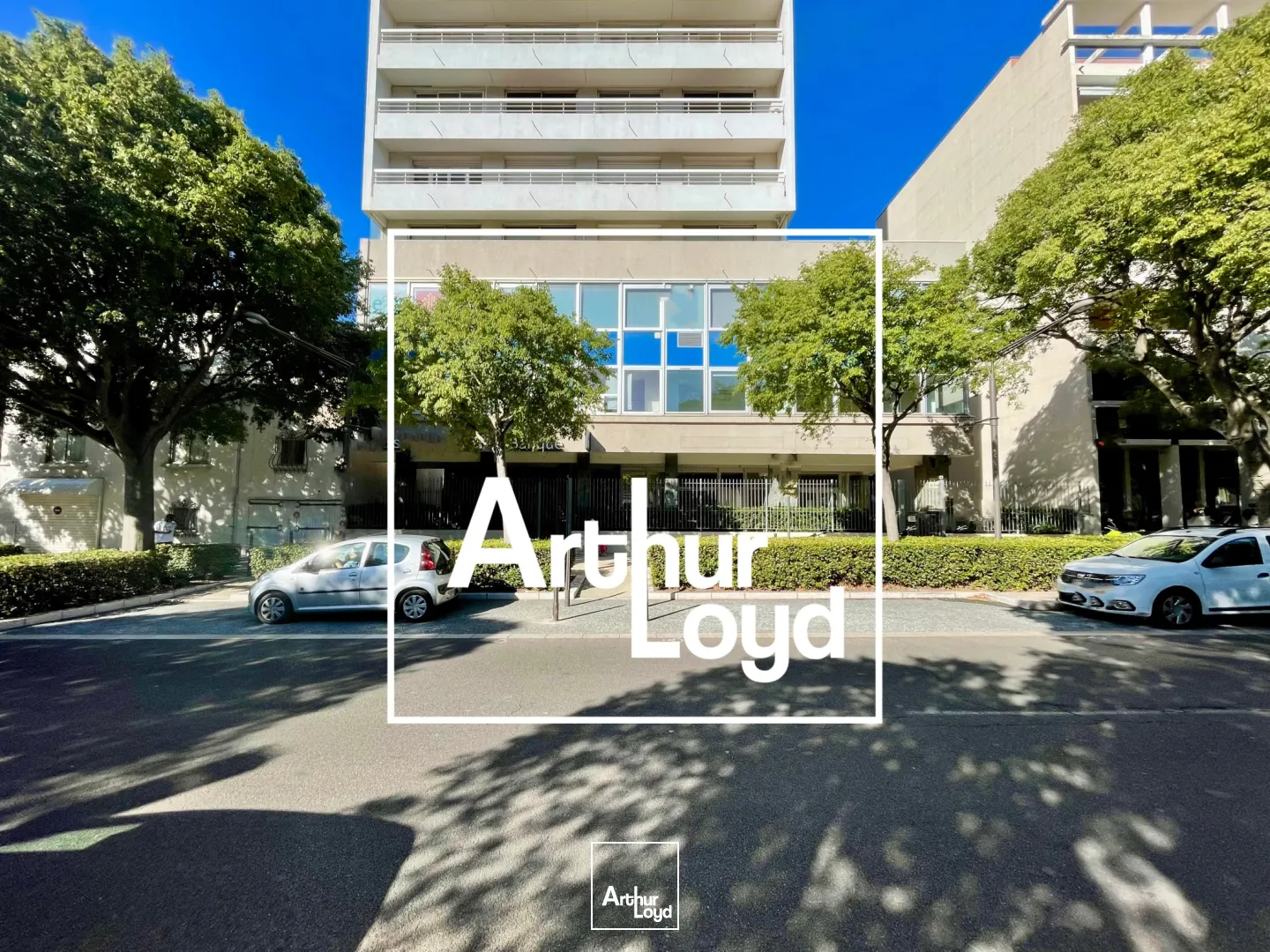 Bureaux disponibles à louer - Centre ville - entrée de ville - avec parking - Nîmes