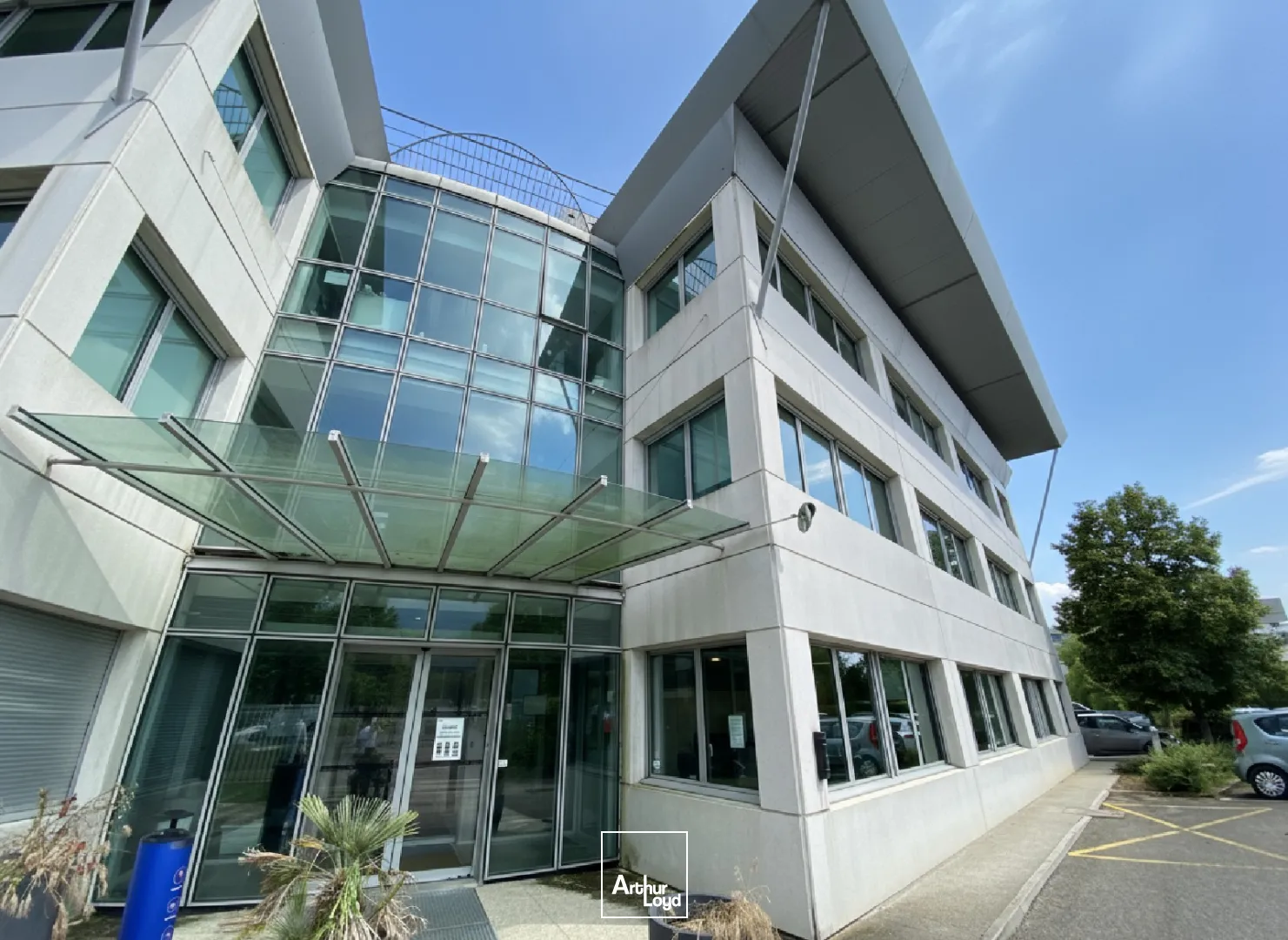 BUREAUX ENTIEREMENT RENOVES - MONTBONNOT