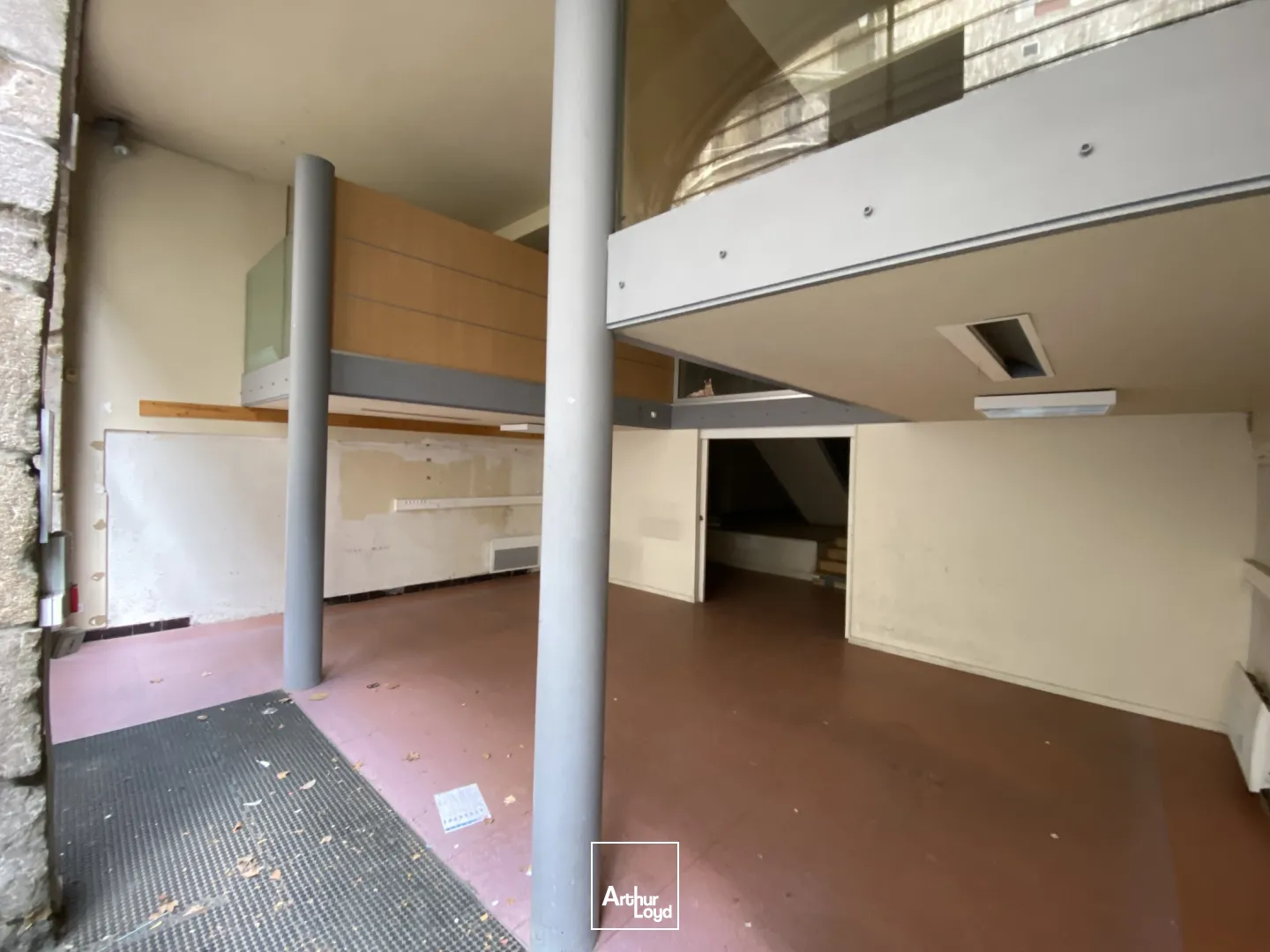 COMMERCE DE 90 m² A LOUER - GRENOBLE CENTRE VILLE