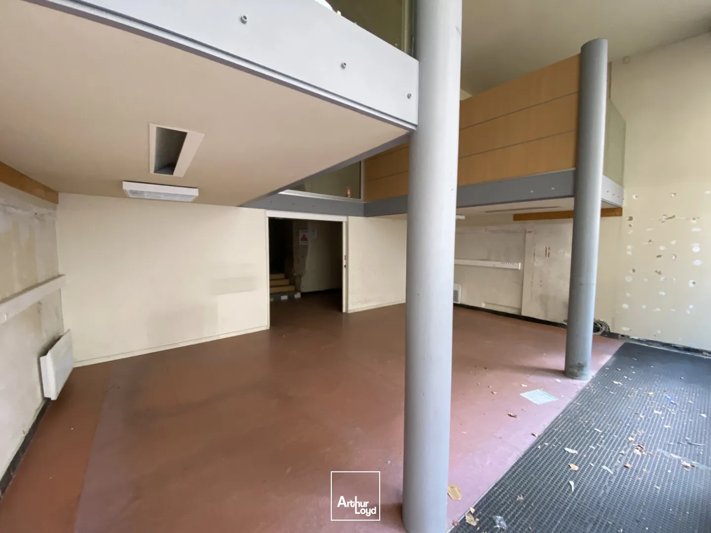 COMMERCE DE 90 m² A LOUER - GRENOBLE CENTRE VILLE