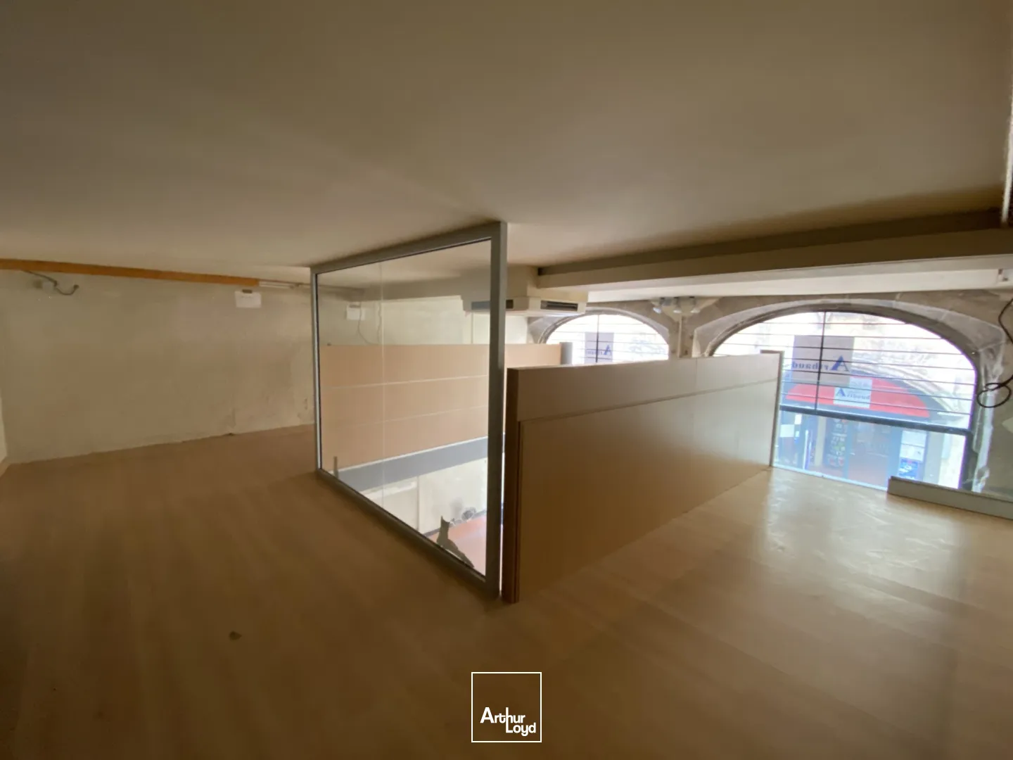 COMMERCE DE 90 m² A LOUER - GRENOBLE CENTRE VILLE