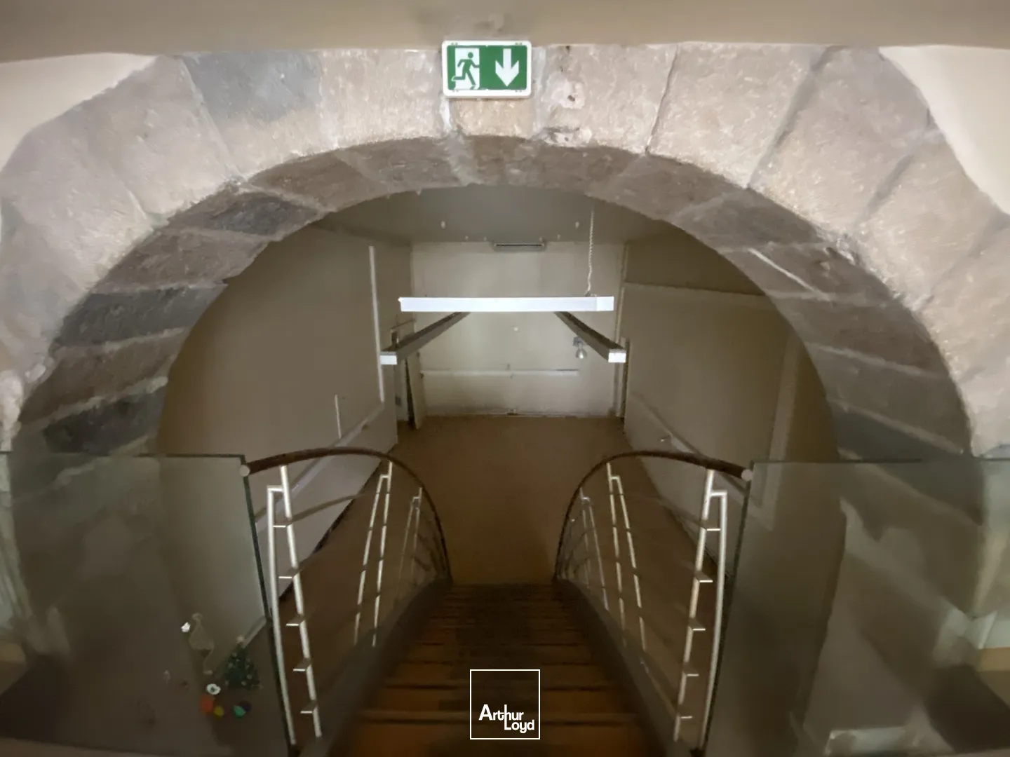 COMMERCE DE 90 m² A LOUER - GRENOBLE CENTRE VILLE