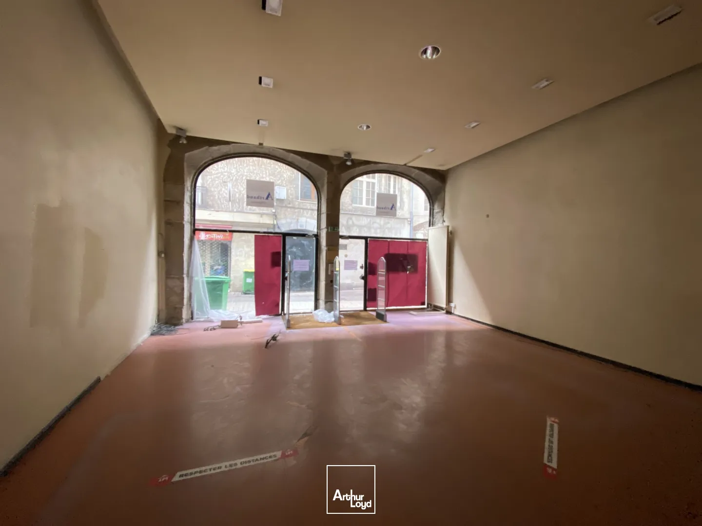 COMMERCE DE 113 m² A LOUER A GRENOBLE CENTRE VILLE 