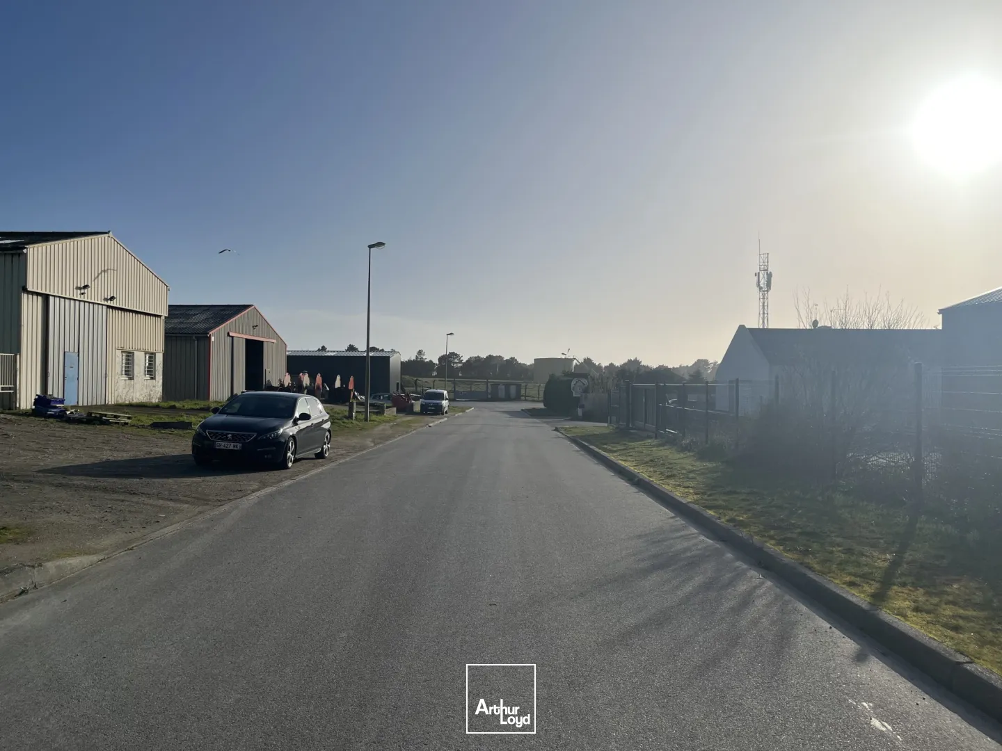 A LOUER LOCAL D ACTIVITE PIRIAC 144M2