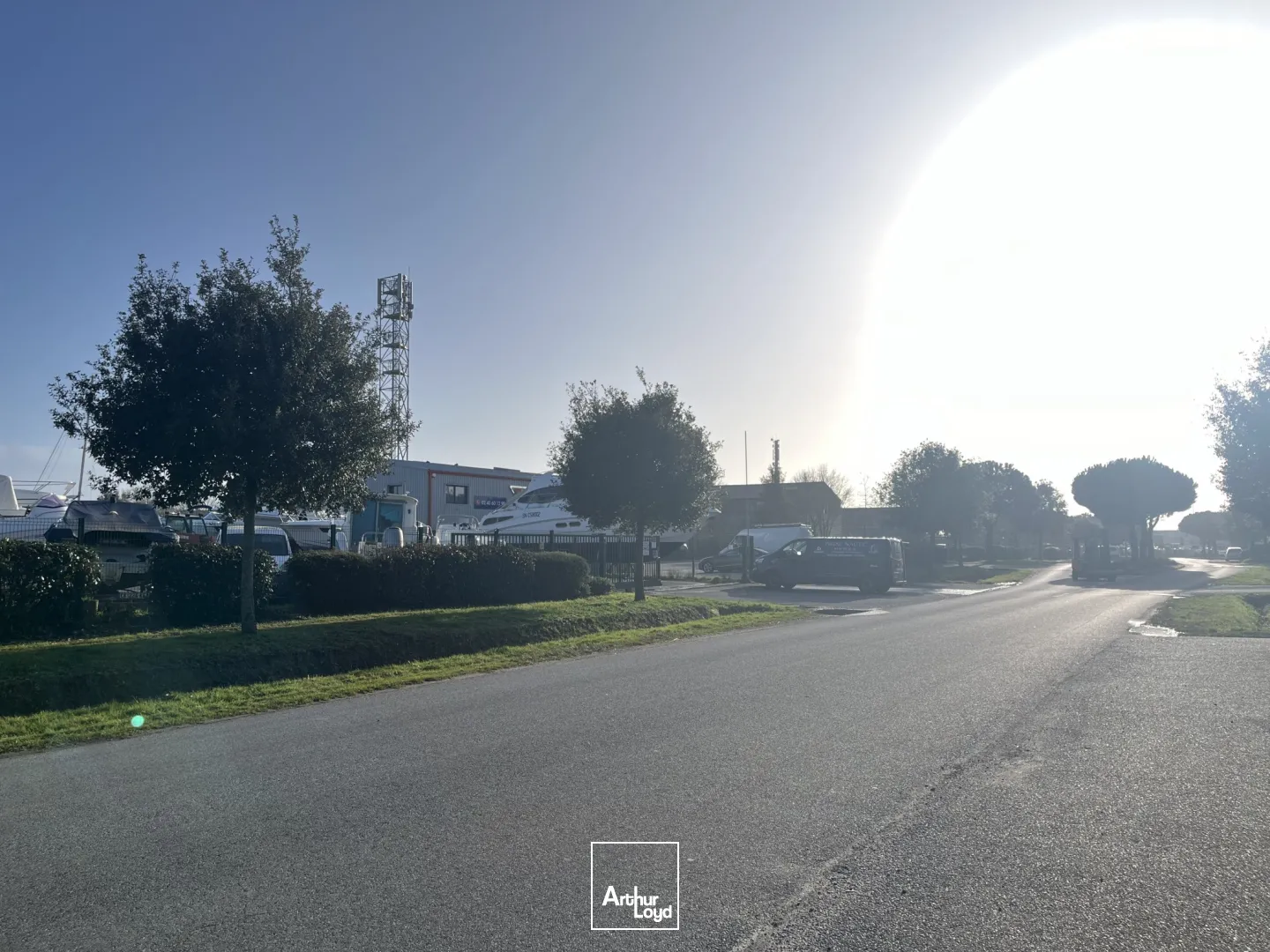 A LOUER LOCAL D ACTIVITE PIRIAC 144M2