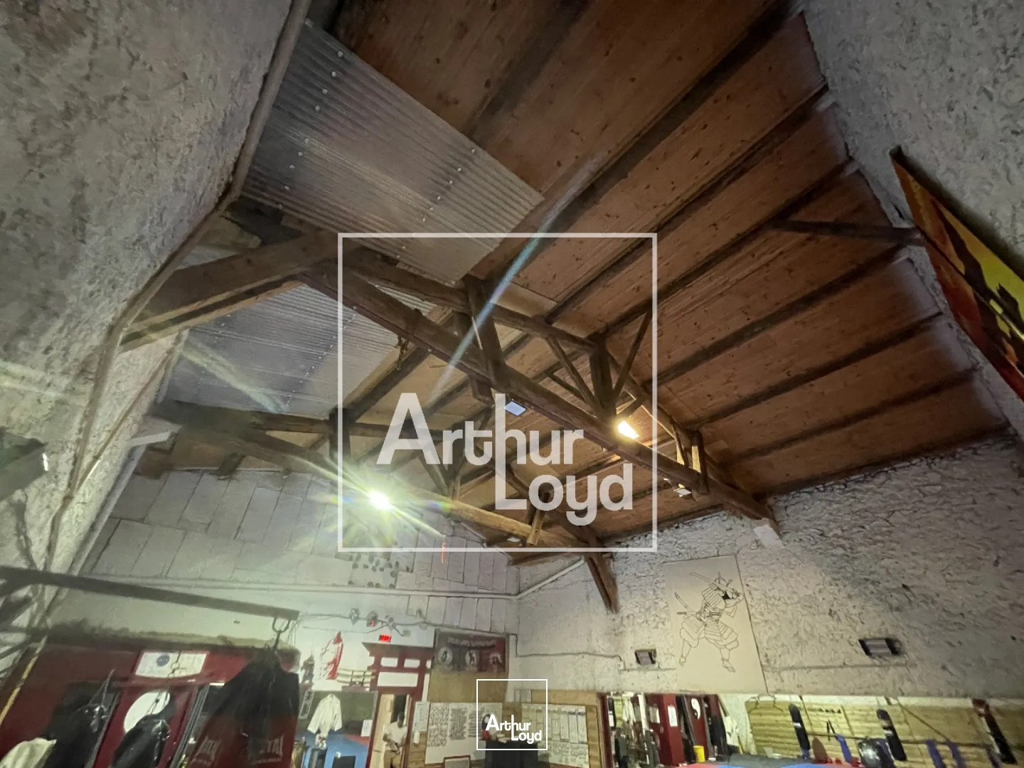 Local d'activité 307 m² à vendre - Centre de Sète, accessible et fonctionnel