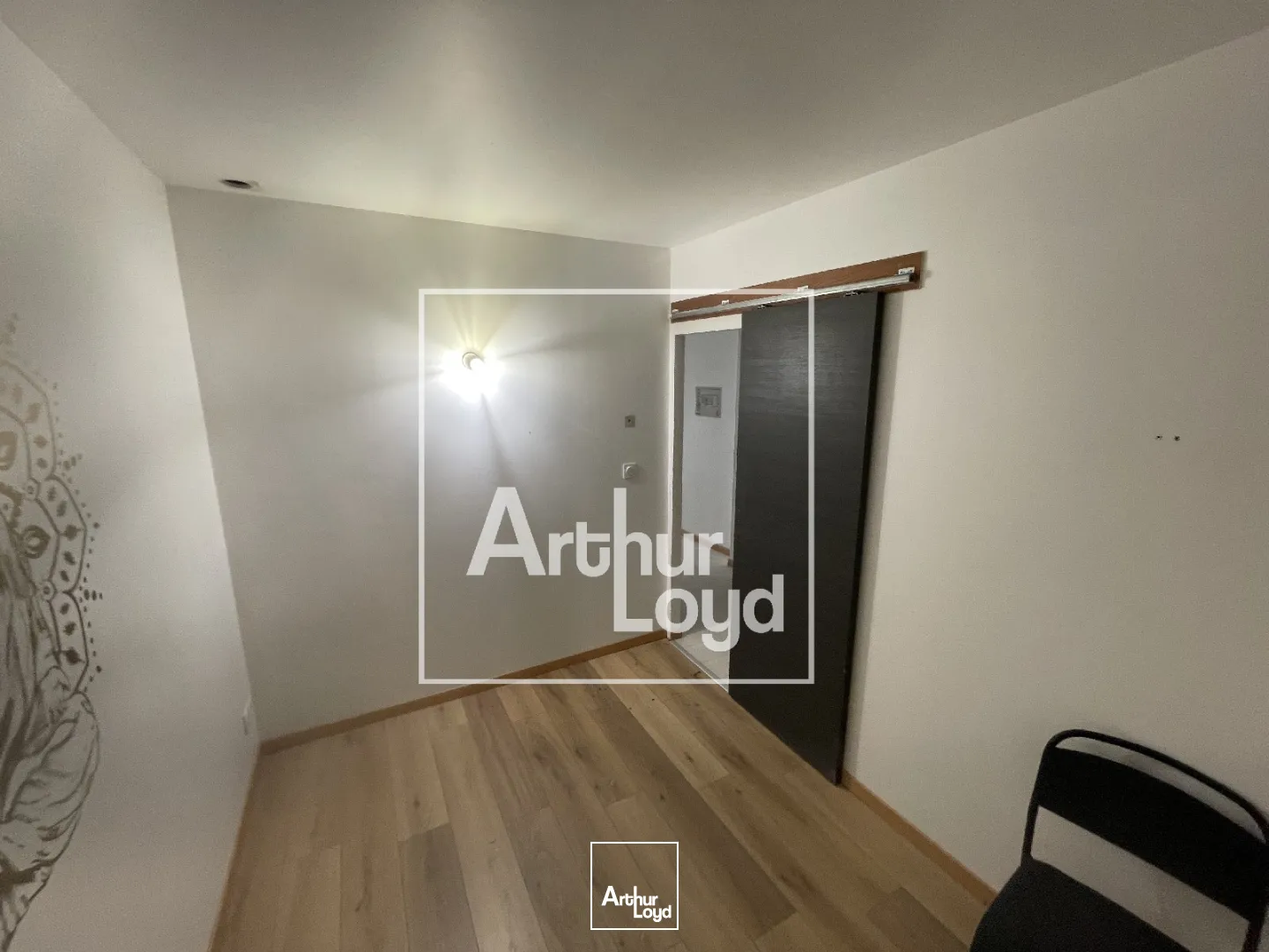 Local d'activité 307 m² à vendre - Centre de Sète, accessible et fonctionnel