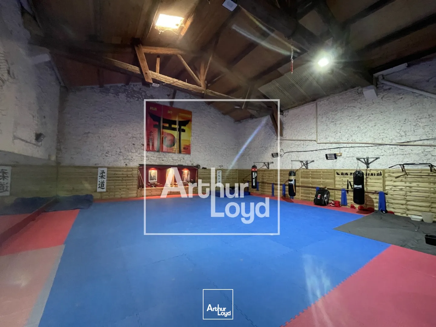 Local d'activité 307 m² à vendre - Centre de Sète, accessible et fonctionnel