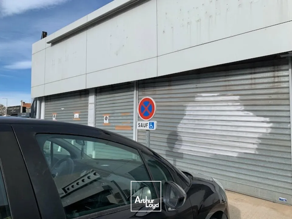 Local à louer Avignon axe principal entrant d'Avignon