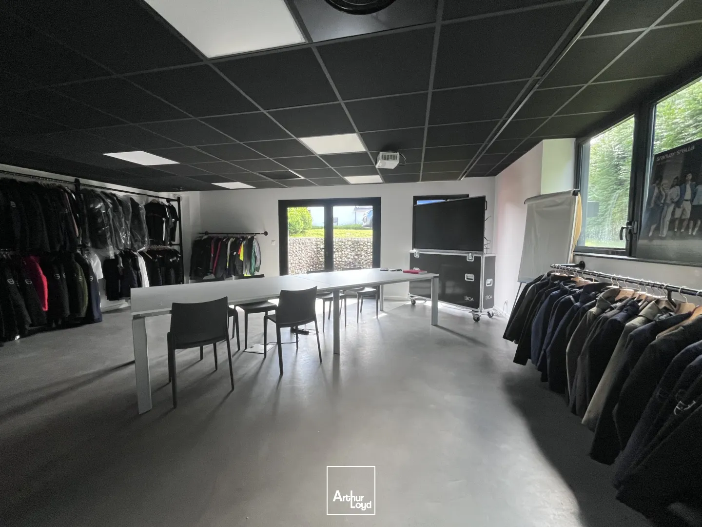 Bureaux à louer à MONT SAINT AIGNAN 76130