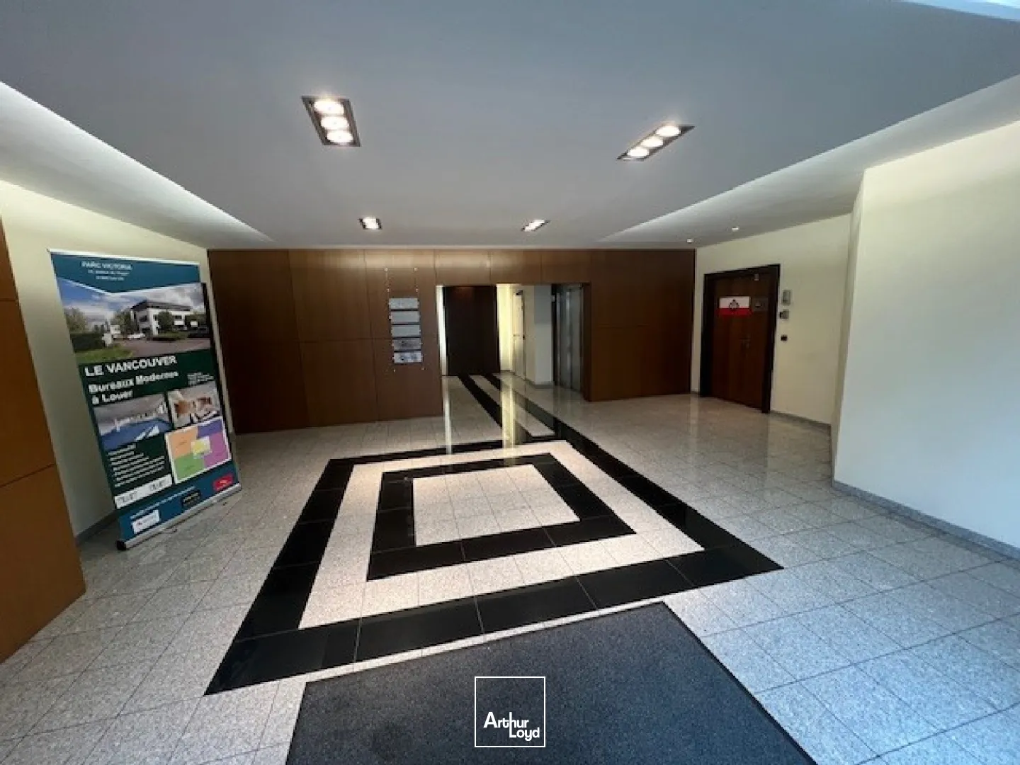 Bureaux à louer à LES ULIS 91940