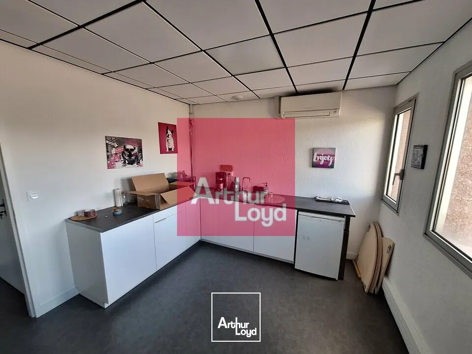 CLERMONT-FERRAND ZI BREZET A LOUER BUREAUX 130 M²