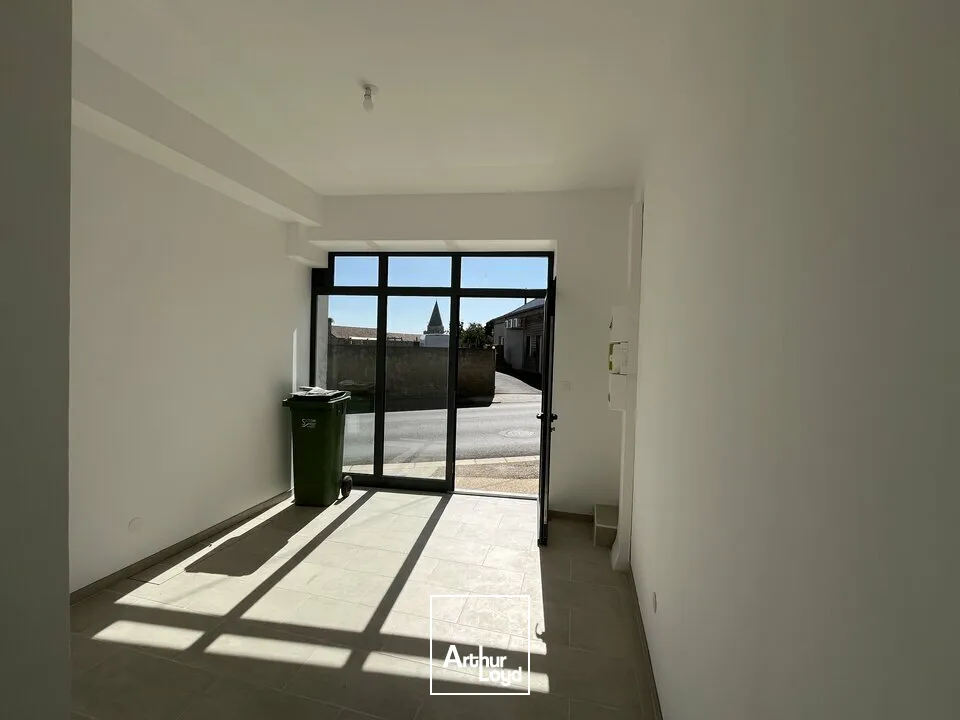 BUREAUX CLÉS EN MAIN AU CUR DE CHAMPDENIERS  IDÉAL PROFESSION LIBÉRALE !