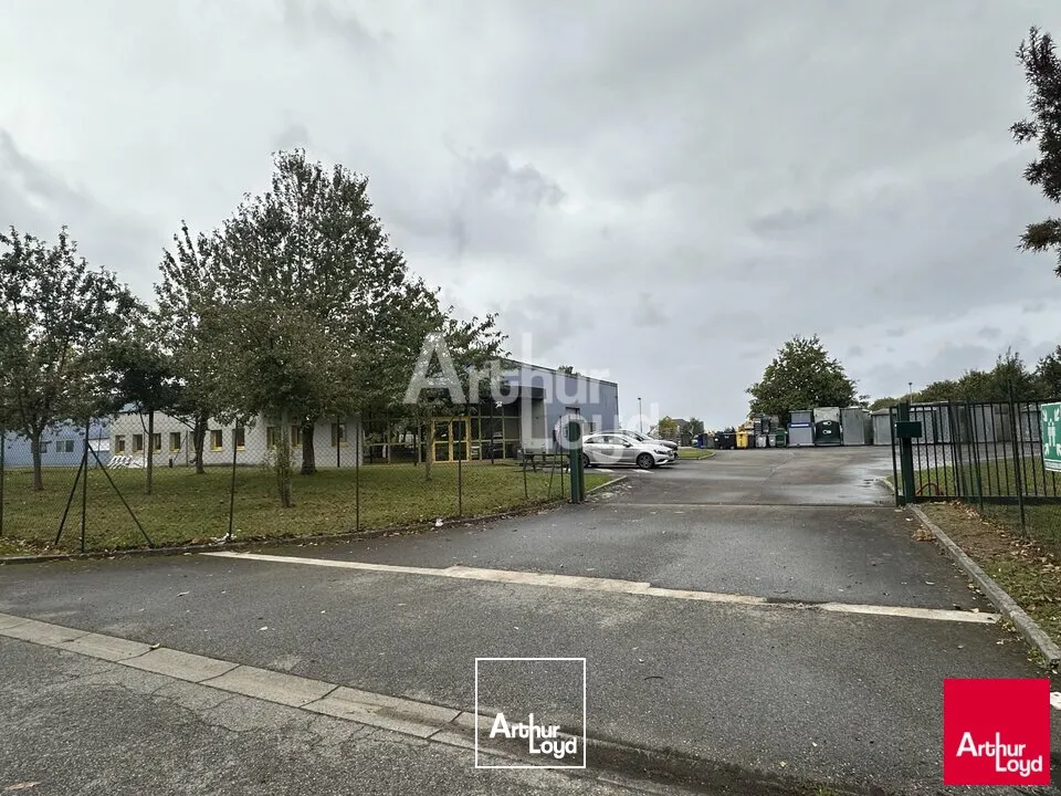 ST JEAN SUR VILAINE - LOCAL D'ACTIVITE A LOUER - 755 M²