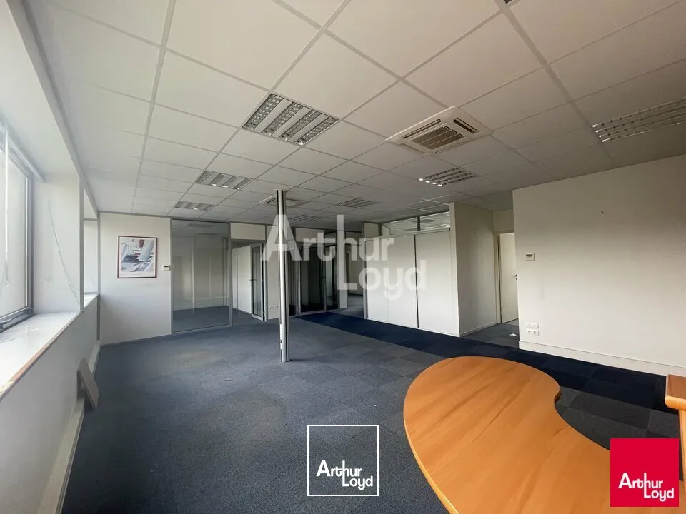 SAINT GREGOIRE - BUREAUX A LOUER - 109 M²