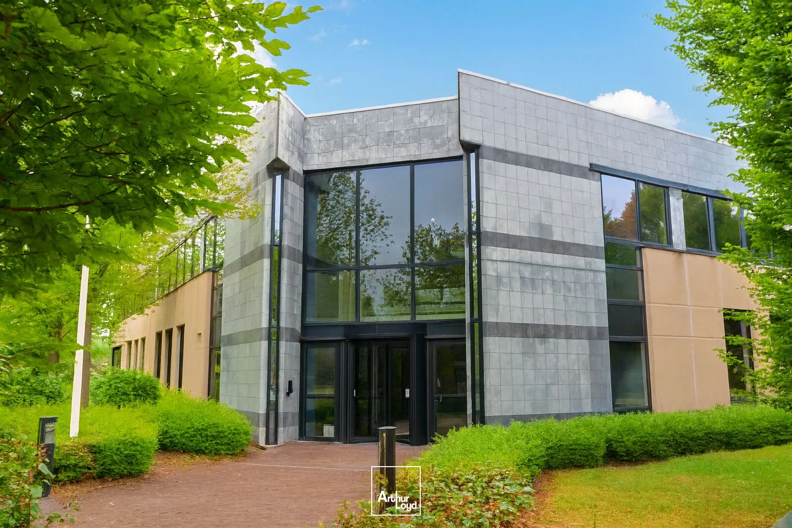 Bureaux à louer à proximité du RER C à Gennevilliers Parc les Barbanniers
