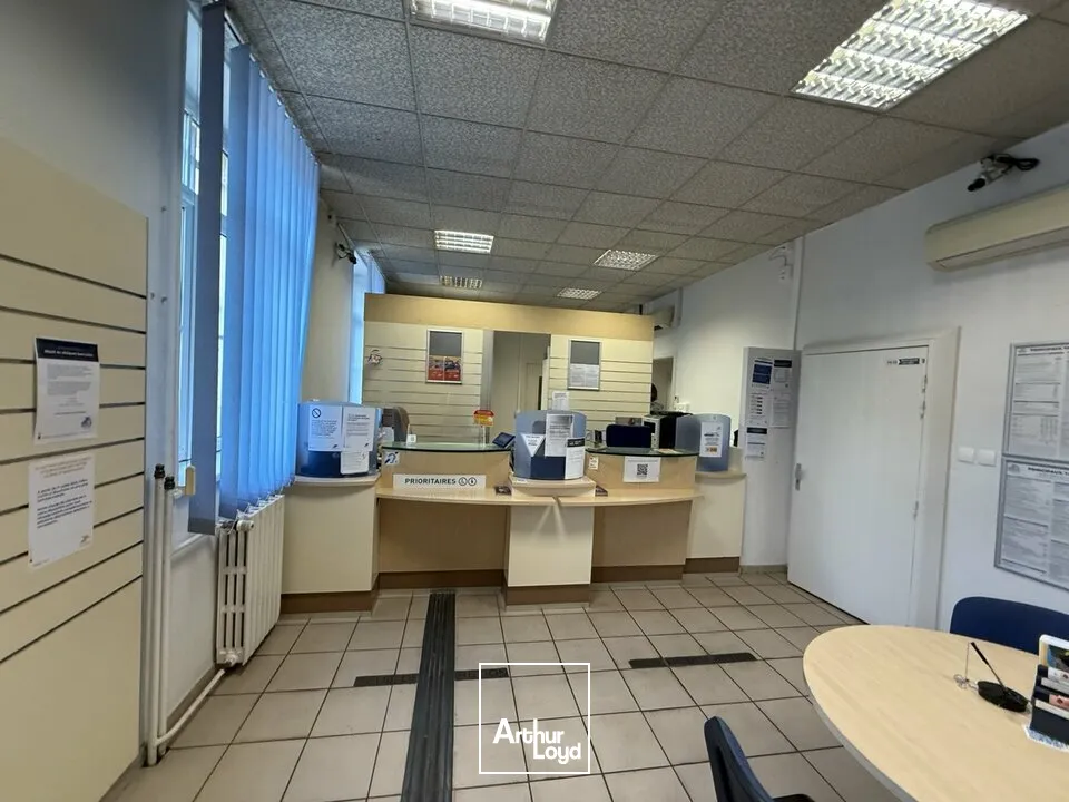 LOCAL COMMERCIAL à LOUER de 85.99 m²