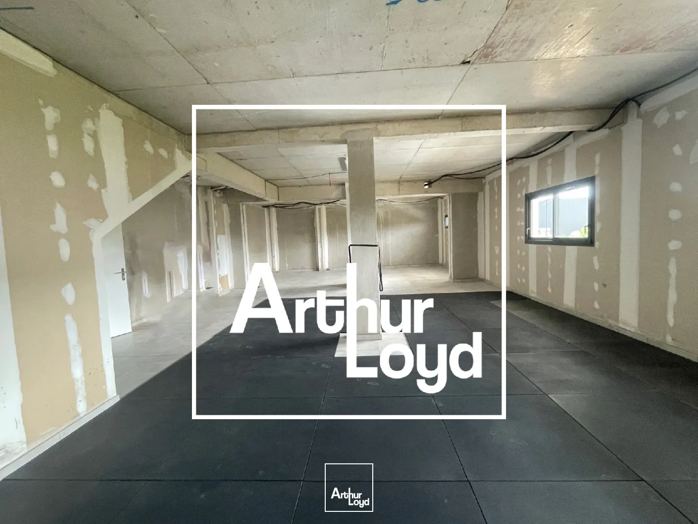 BUREAUX NEUFS AVEC ASCENSEUR A LOUER - JUVIGNAC