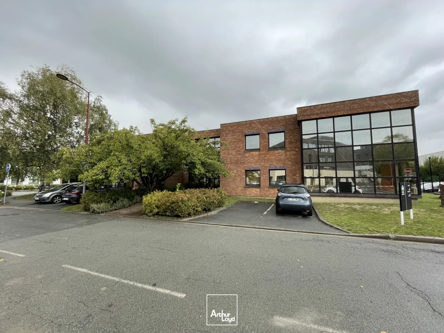 Parc Europe - Bureaux lumineux à louer - 190 m² fonctionnels avec parkings à Marcq-en-Baroeul