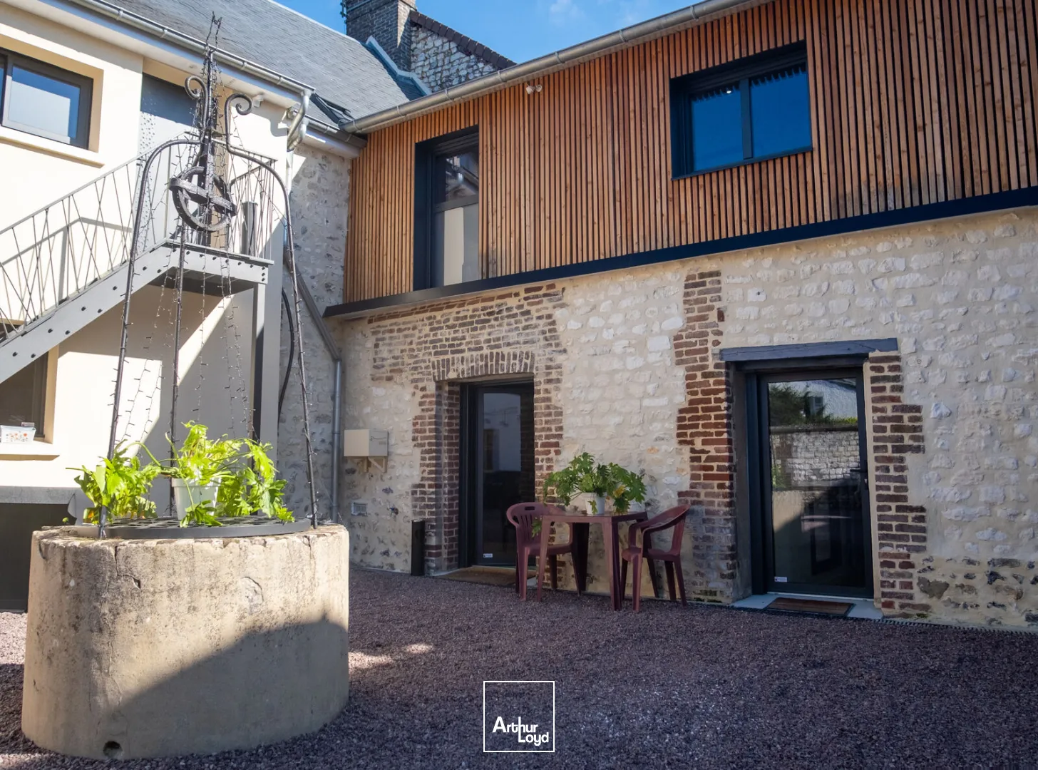 Bureaux à louer à PONT DE L'ARCHE 27340