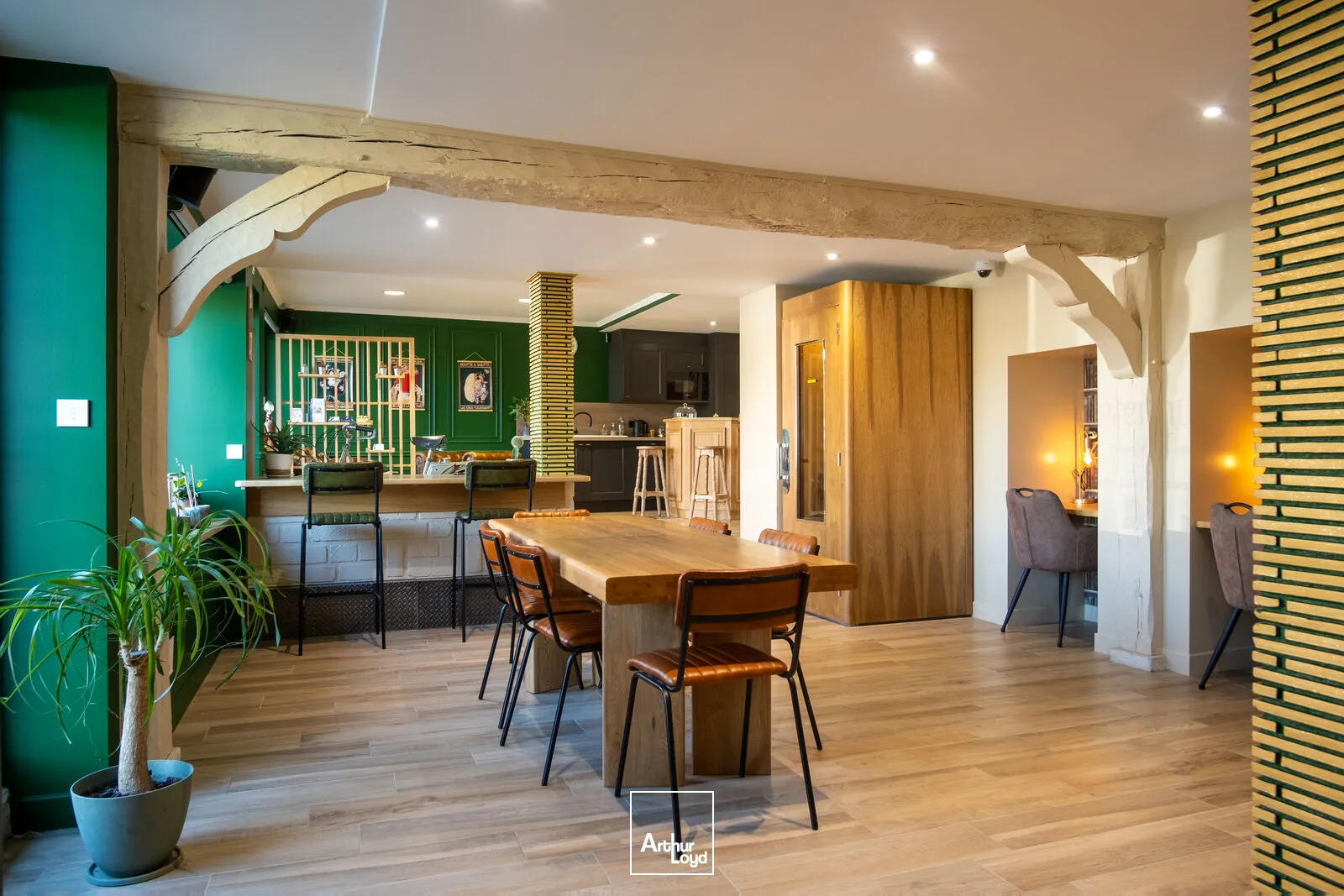 Bureaux à louer à PONT DE L'ARCHE 27340