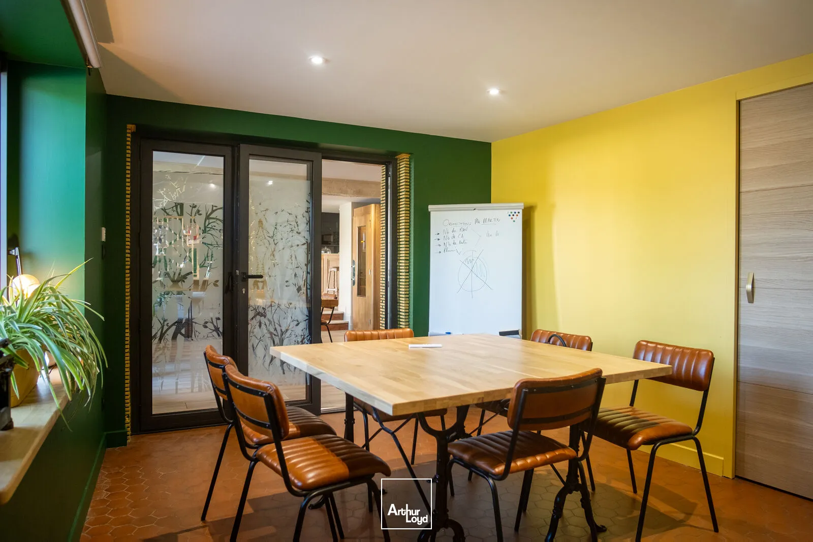 Bureaux à louer à PONT DE L'ARCHE 27340