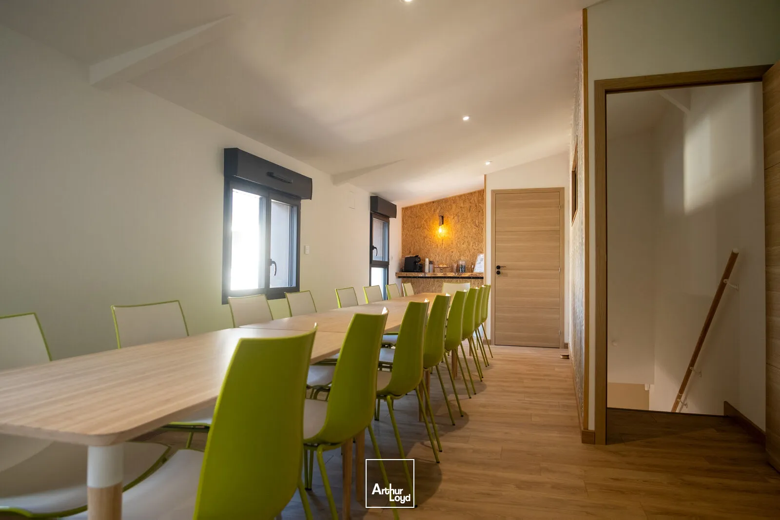 Bureaux à louer à PONT DE L'ARCHE 27340