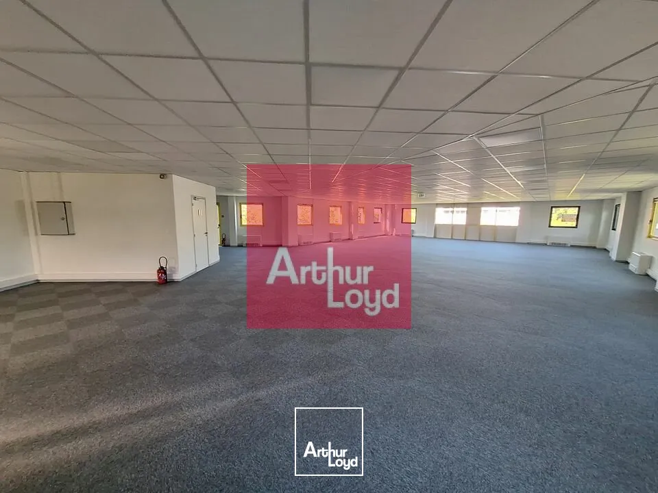 AUBIERE LA PARDIEU A LOUER BUREAUX EN ETAGE 285M²