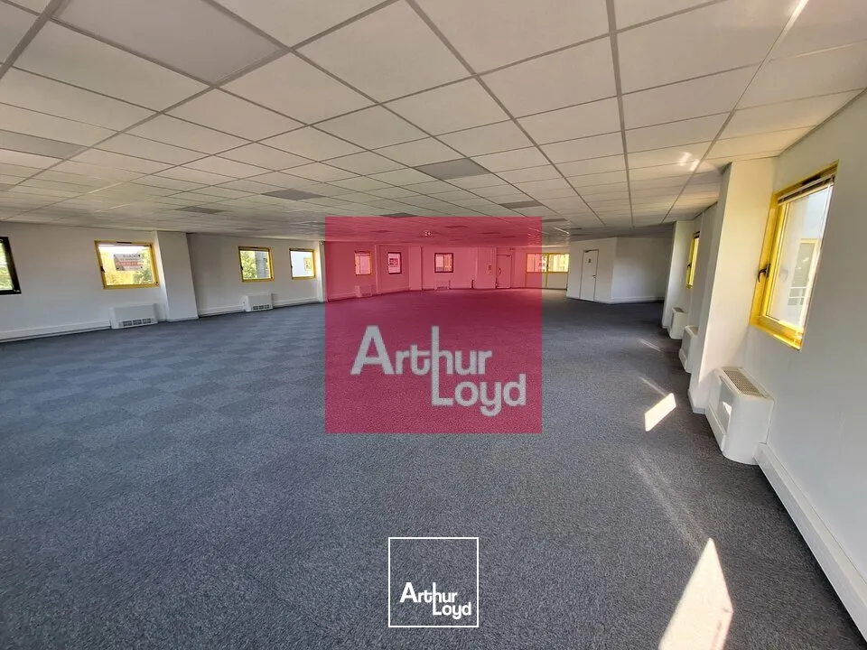 AUBIERE LA PARDIEU A LOUER BUREAUX EN ETAGE 285M²