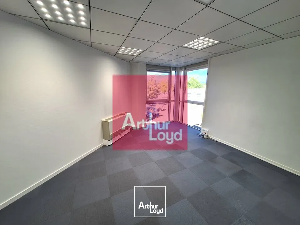 CLERMONT-FERRAND LA PARDIEU A LOUER BUREAUX 120 M²