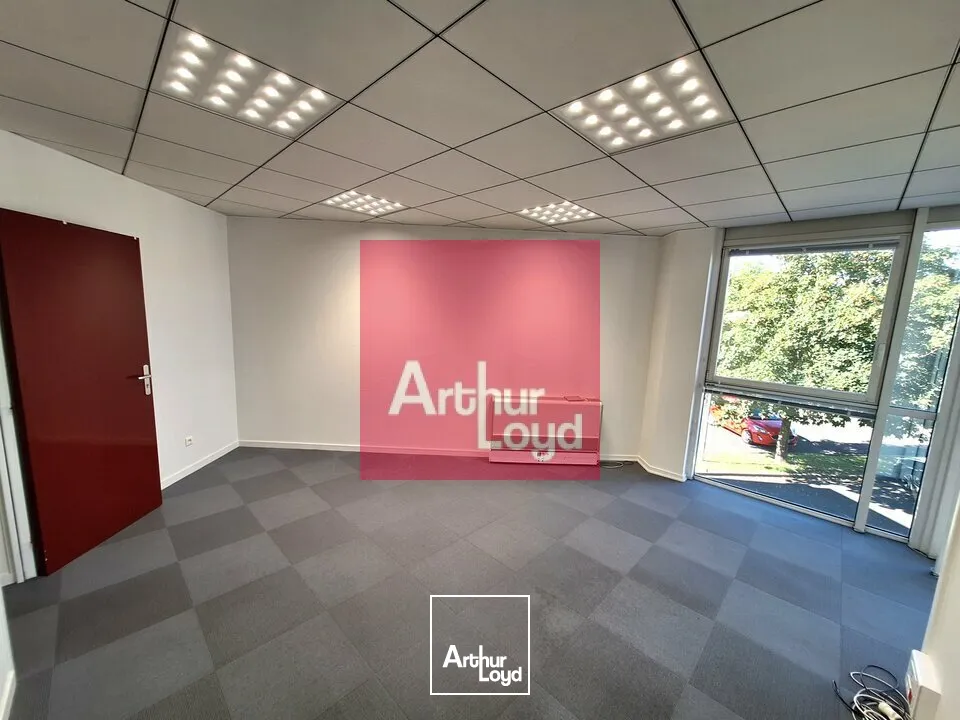 CLERMONT-FERRAND LA PARDIEU A LOUER BUREAUX 120 M²