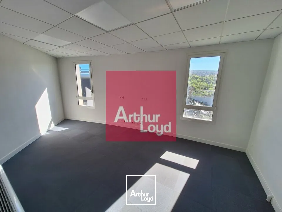 CLERMONT-FERRAND LA PARDIEU A LOUER BUREAUX 120 M²
