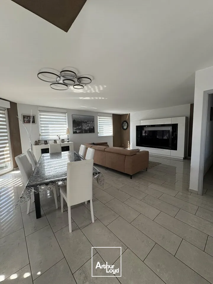 LOCAL COMMERCIAL à VENDRE de 645 m²