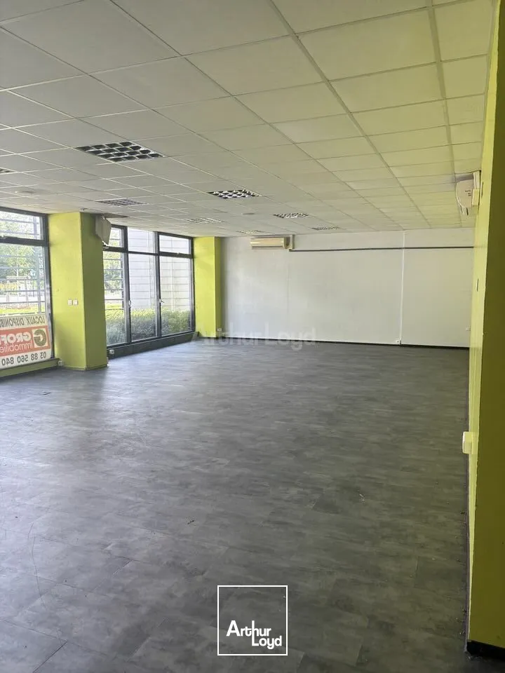 LOCAL COMMERCIAL à LOUER de 485 m²