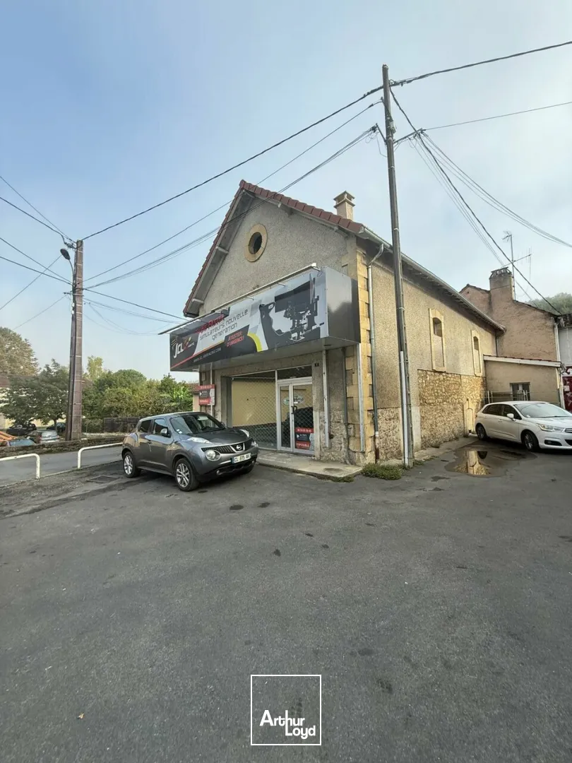 LOCAL COMMERCIAL location à SARLAT-LA-CANÉDA 24200