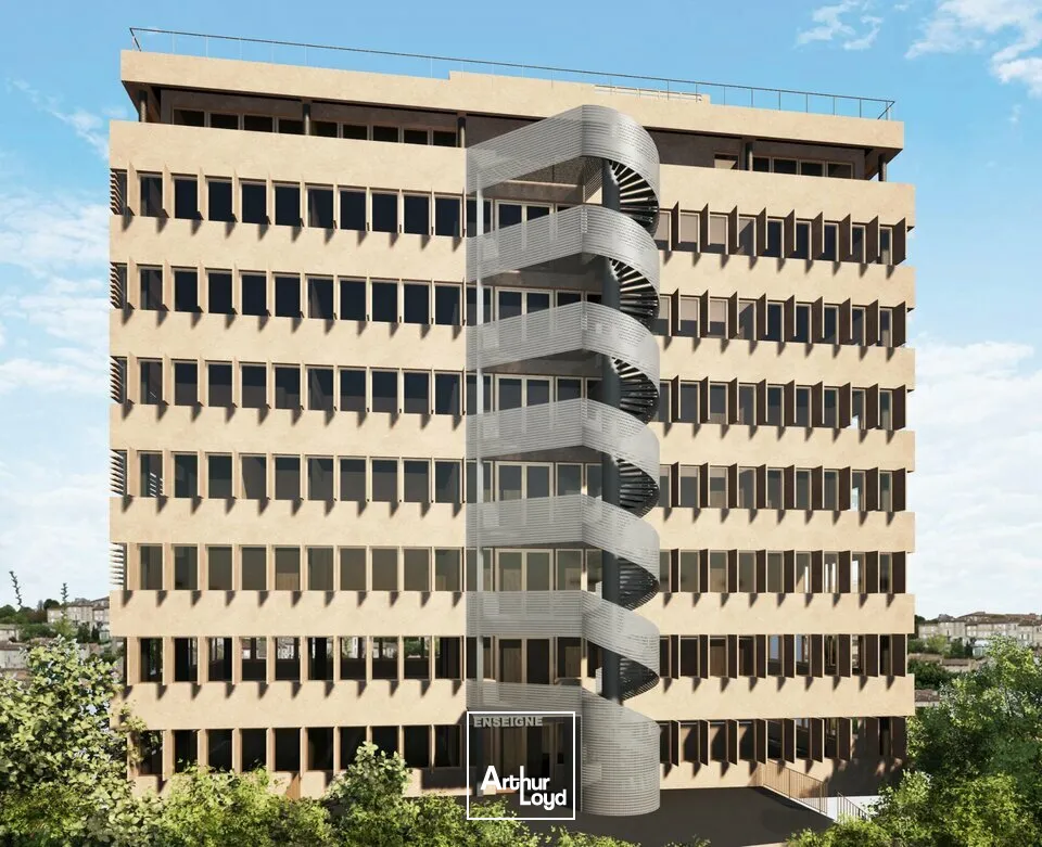Plateau de bureaux livré brut ou aménagé avec parkings à ANGOULEME