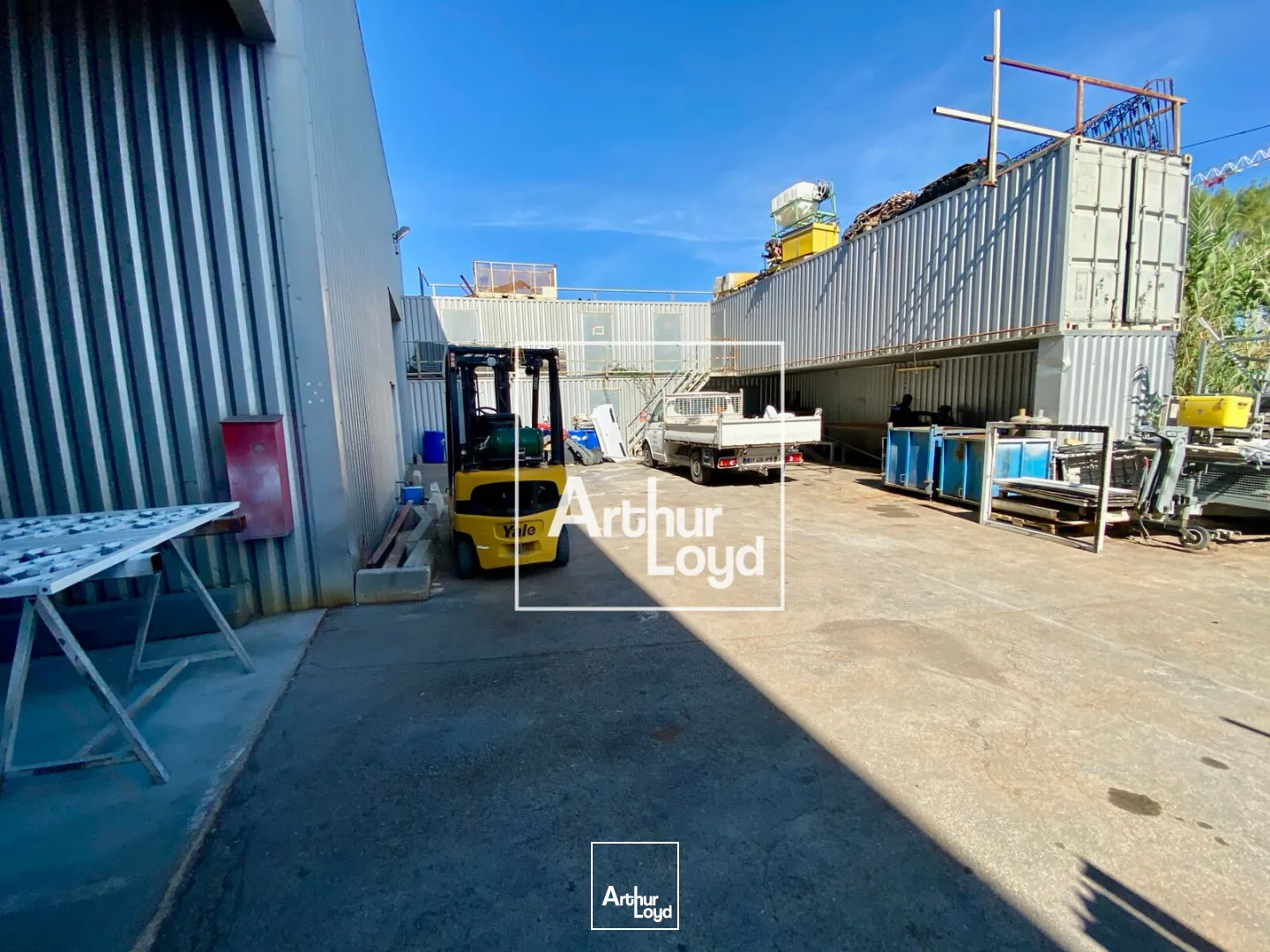 Local d'activité à louer - 220 m2 avec terrain et containers en option - St jean de védas