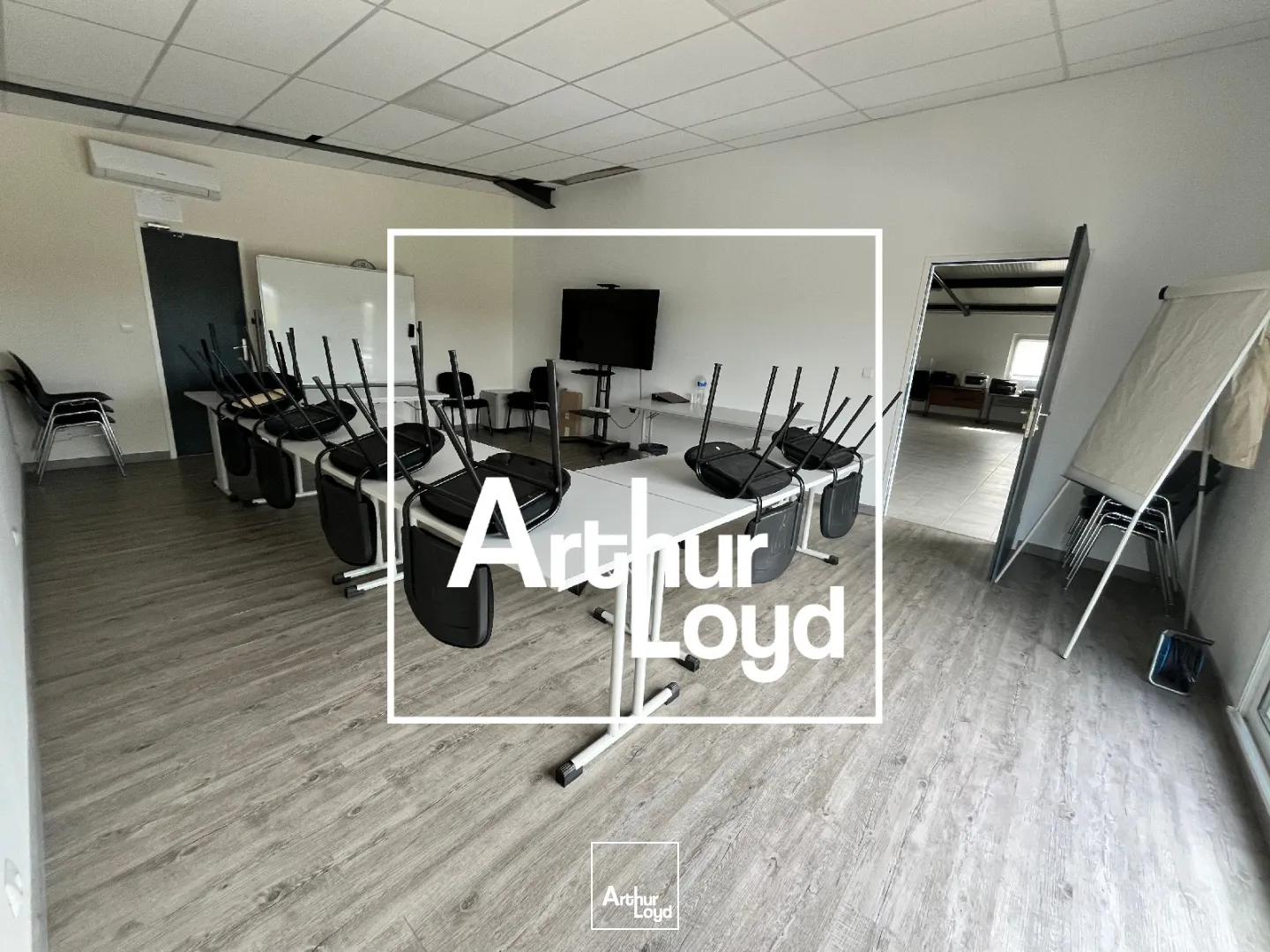 Bureaux à louer à Gallargues, 444,50 m2 divisibles dès 151,9 m2 : votre entreprise au coeur d'un pôle d'activités dynamique