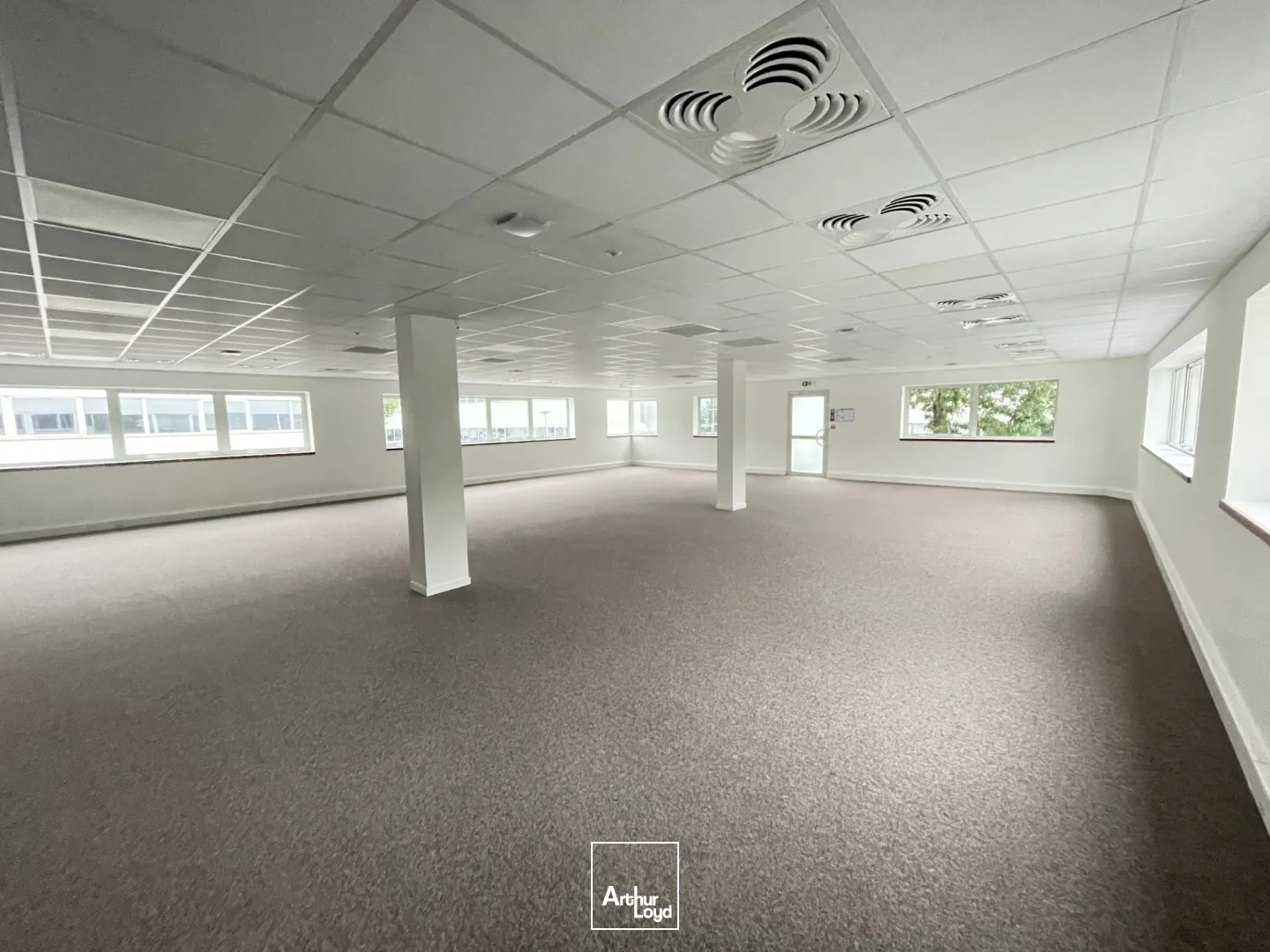 PLATEAUX DE BUREAUX RÉNOVÉS DIVISIBLES - CARQUEFOU LA FLEURIAYE