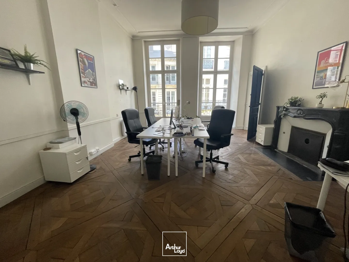BUREAUX A LOUER -140 M²- PROCHE PLACE ROYALE NANTES