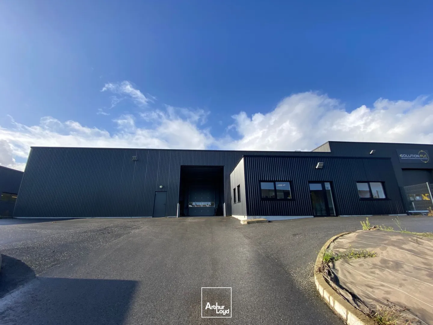 LOCAL D'ACTIVITE - LANDEVANT - 380 M²