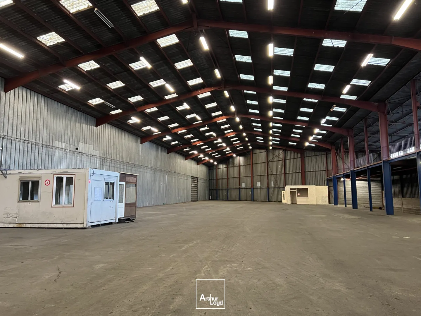 Idéal transporteur / logisticien - Cellule de stockage logistique à louer de 3 150 m2 - Nord/Est Métropole d'Orléans - PA de l'Hervelyne