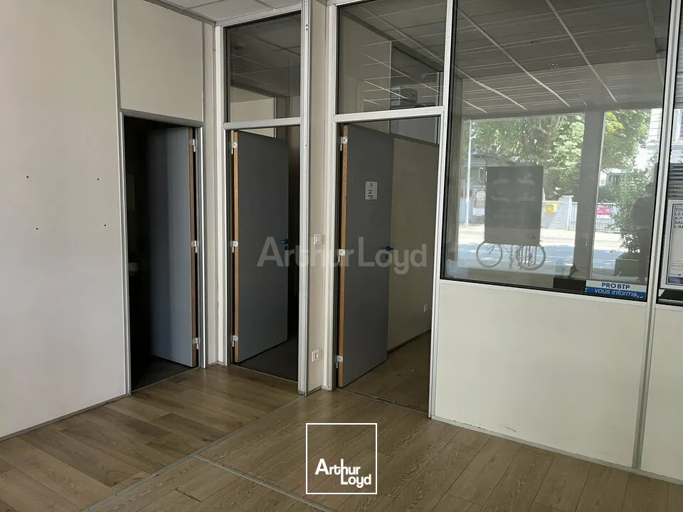 LOCAL COMMERCIAL à VENDRE de 75 m²