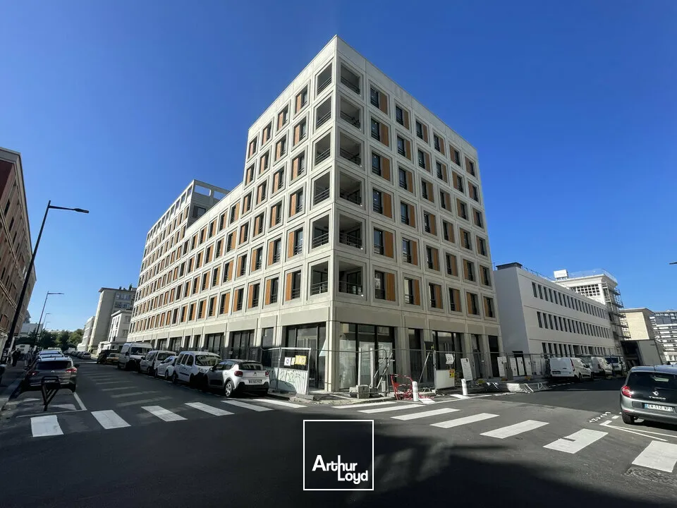 A VENDRE - LE HAVRE HYPER CENTRE - BUREAUX - 549 m2 DIVISIBLES - NEUF 