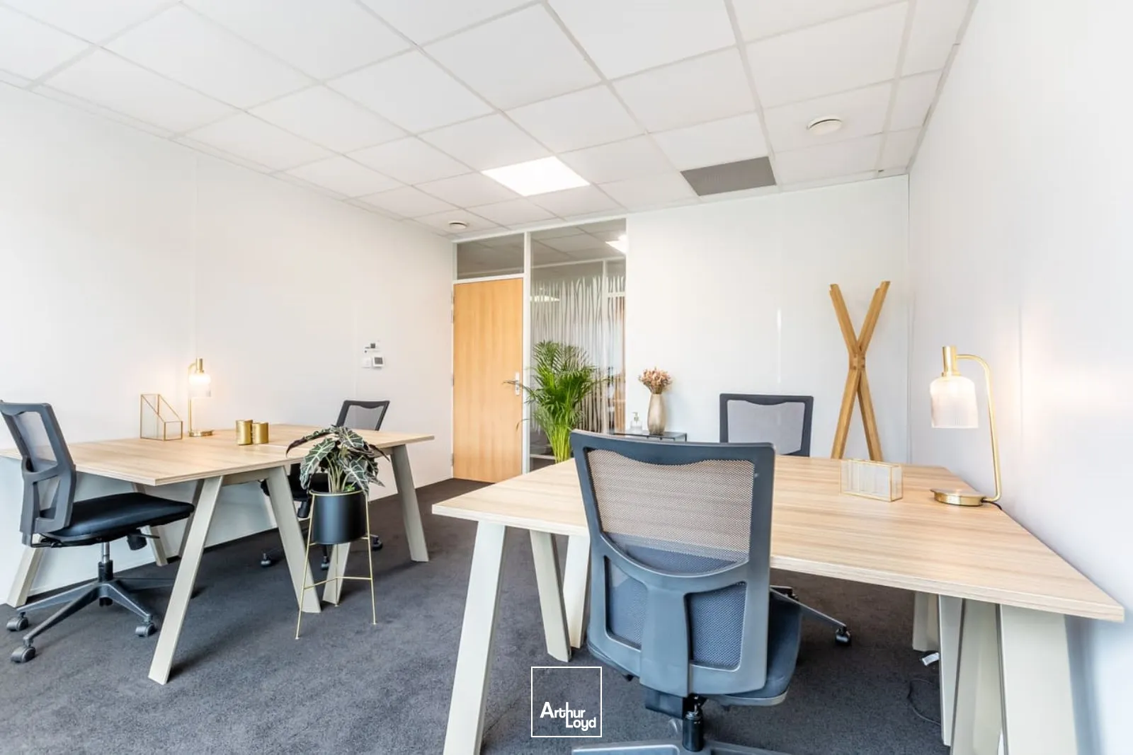 LOCATION DE BUREAUX EQUIPES ET MEUBLES - CHANTRERIE