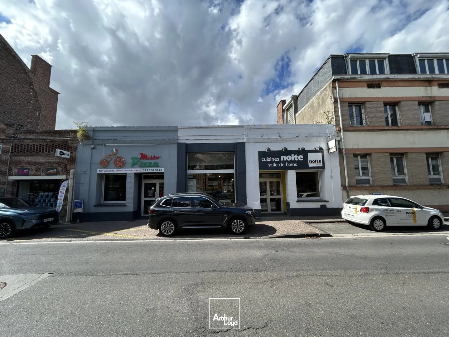 Local commercial à louer Douai - 510 m² rénovés avec vitrine et mezzanine - Emplacement Premium proche gare