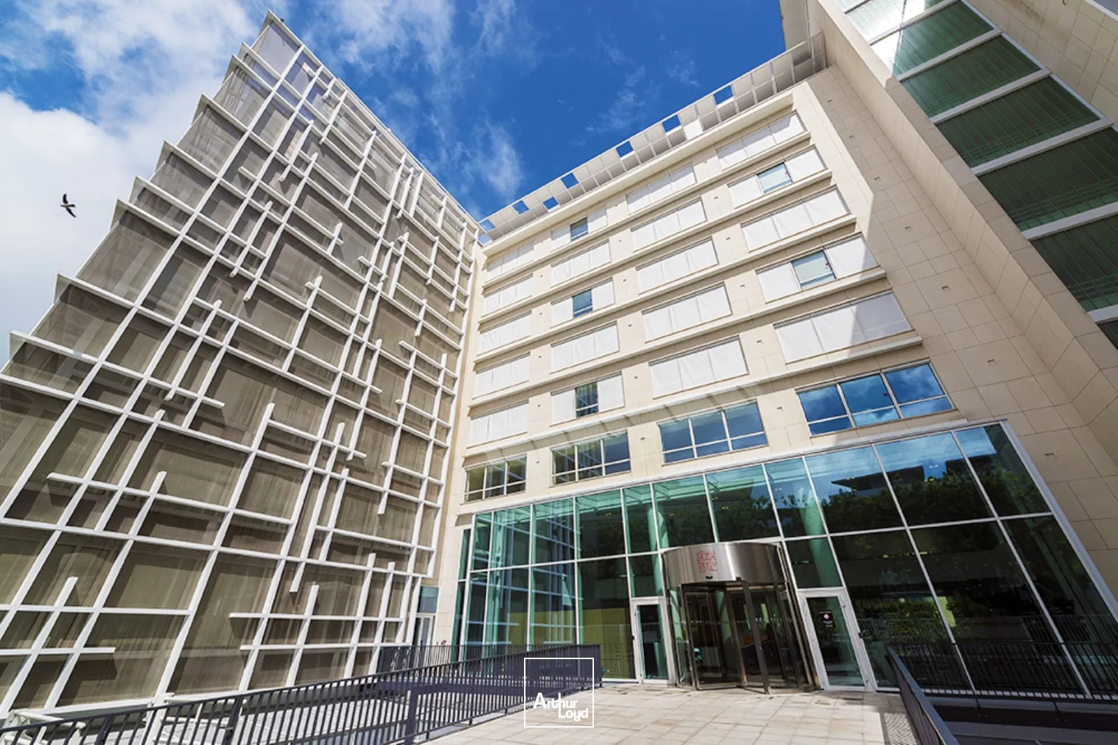 Mozaïk, bureaux lumineux et flexibles dans un immeuble de services, à Rueil sur Seine