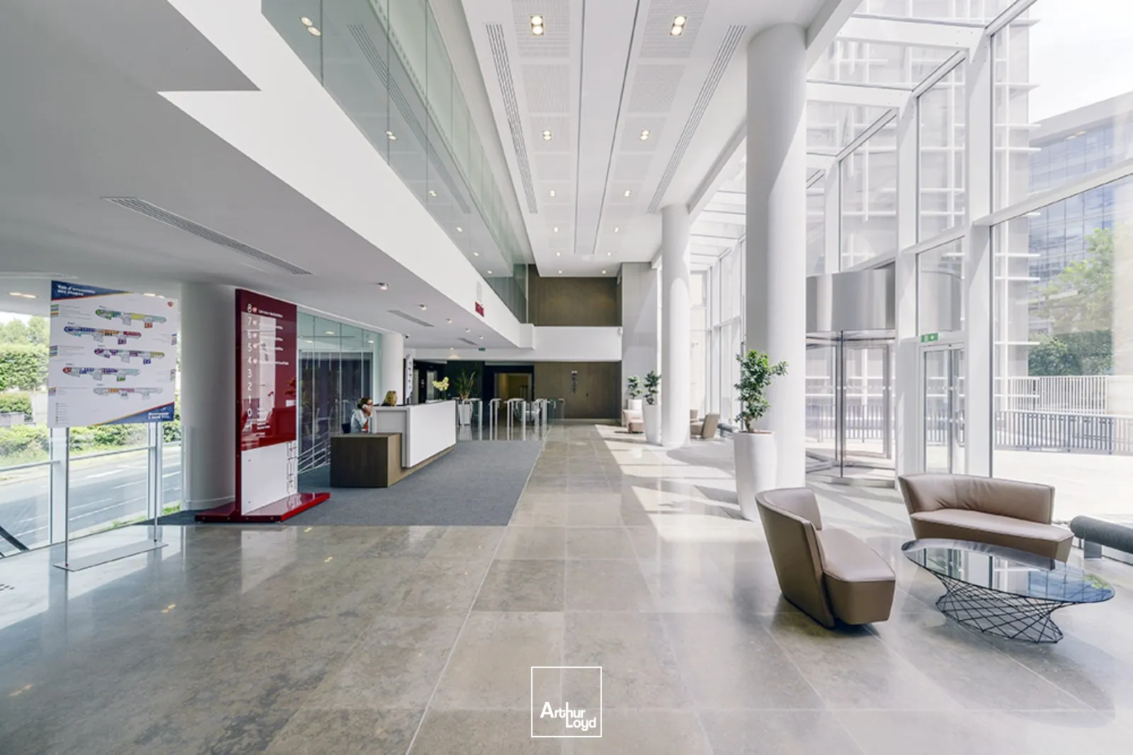 Mozaïk, bureaux lumineux et flexibles dans un immeuble de services, à Rueil sur Seine