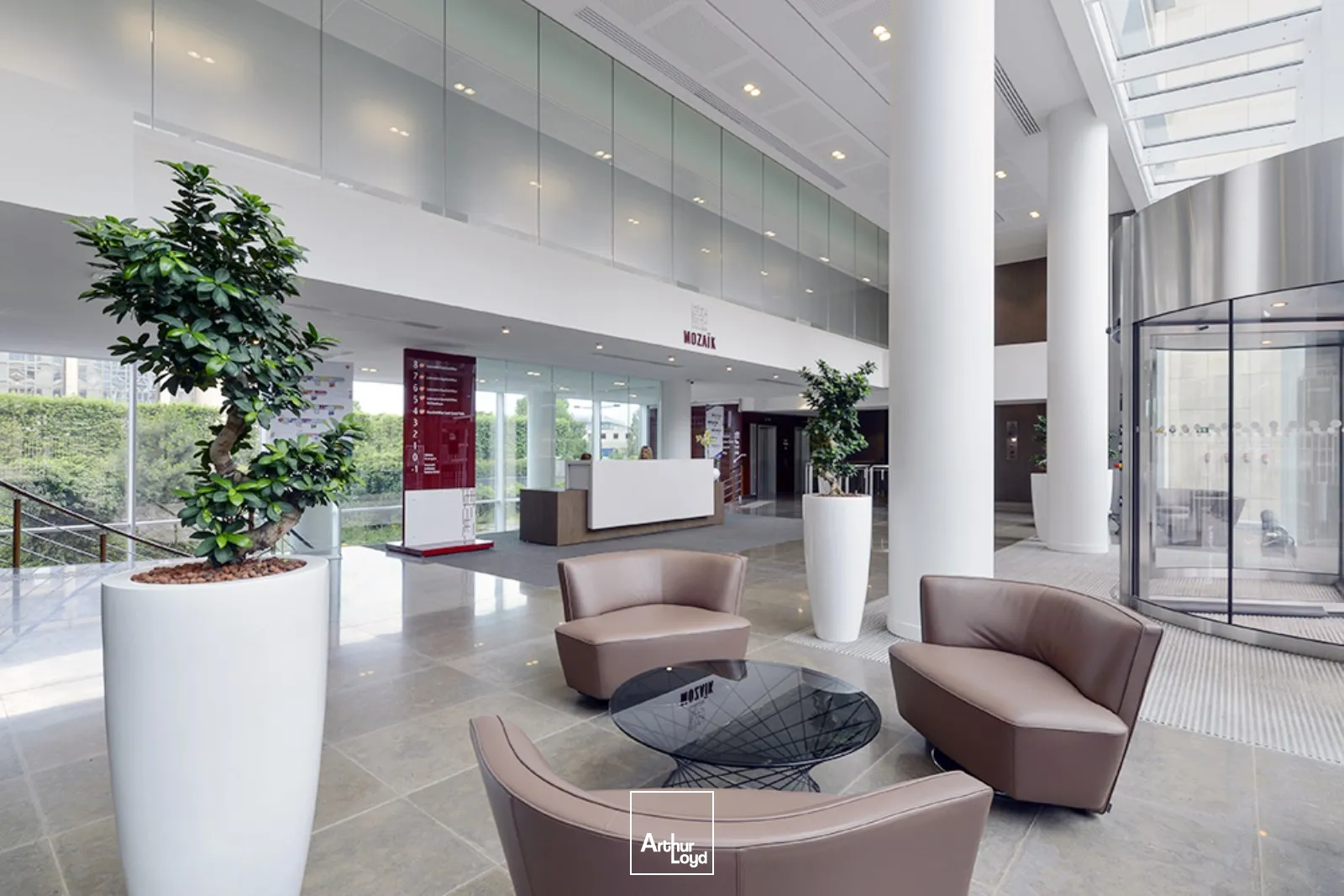 Mozaïk, bureaux lumineux et flexibles dans un immeuble de services, à Rueil sur Seine