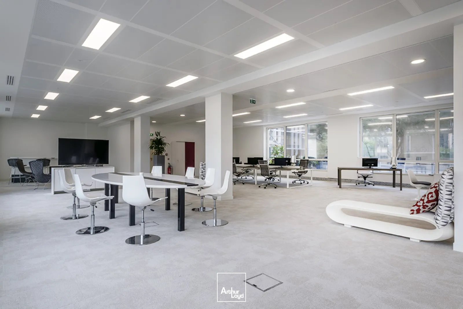 Mozaïk, bureaux lumineux et flexibles dans un immeuble de services, à Rueil sur Seine